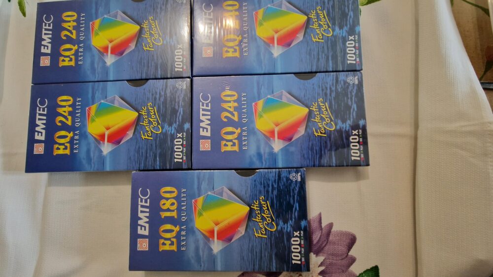 Kasety VHS nowe, czyste, 5 szt.